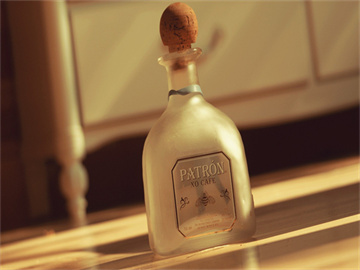 母爱无私，28岁妈妈割肝救女